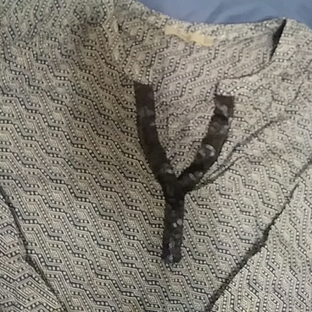 Blouse - Picture 3 of 6